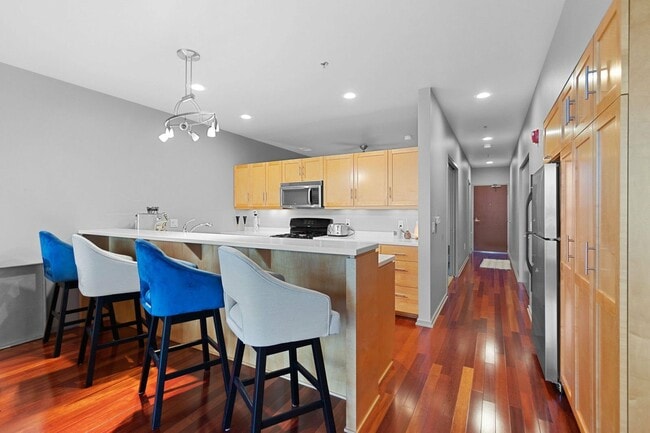 Building Photo - 101 Cherry St