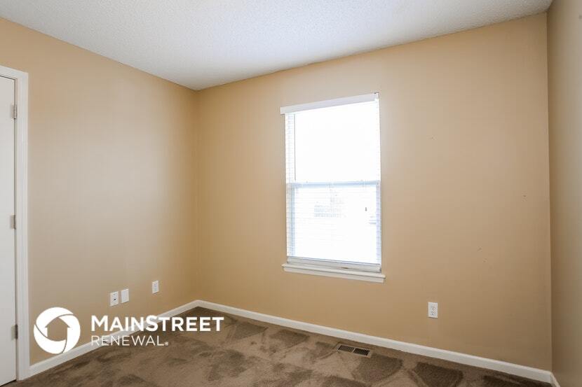 Building Photo - 1221 Rosehill Dr