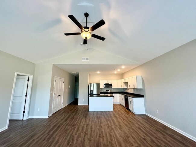 Building Photo - 102 Sidewinder Dr