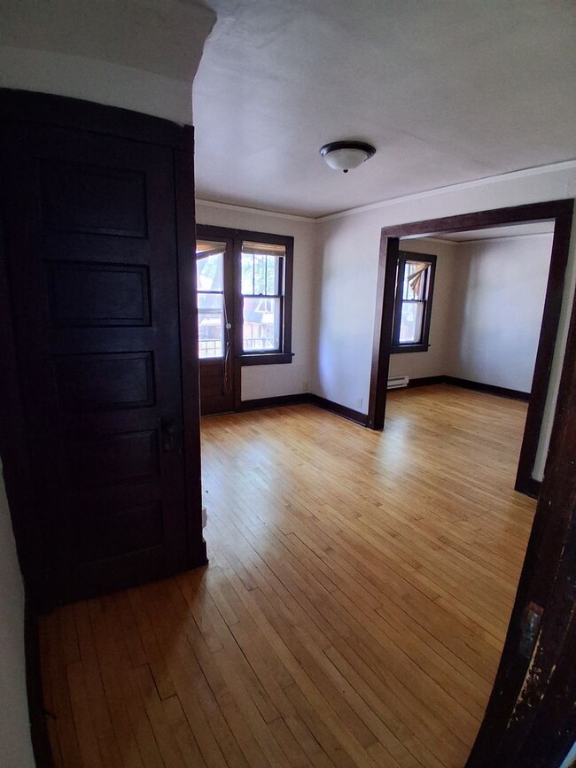 Building Photo - 3179 N 39th St