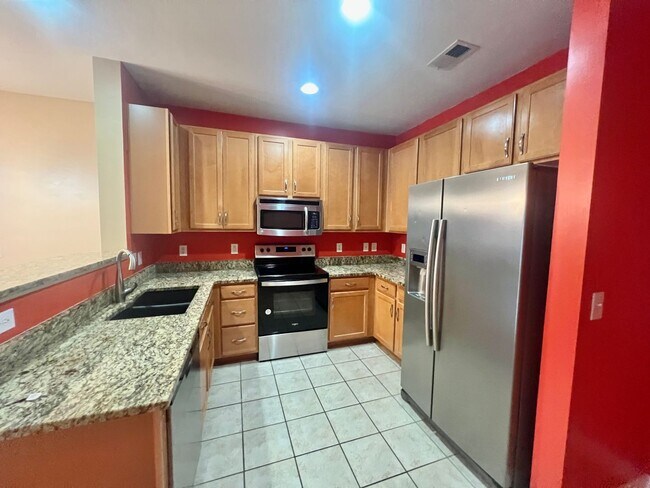 Building Photo - RENT SPECIAL! Beautiful 2 Bedroom 2 Bathro...