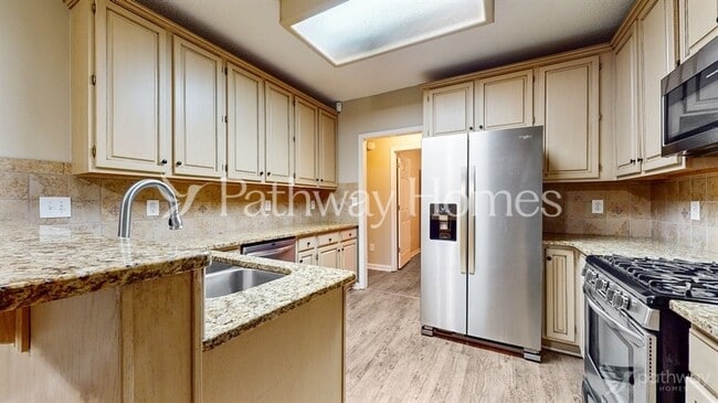 Building Photo - 903 Sweetbay Ct