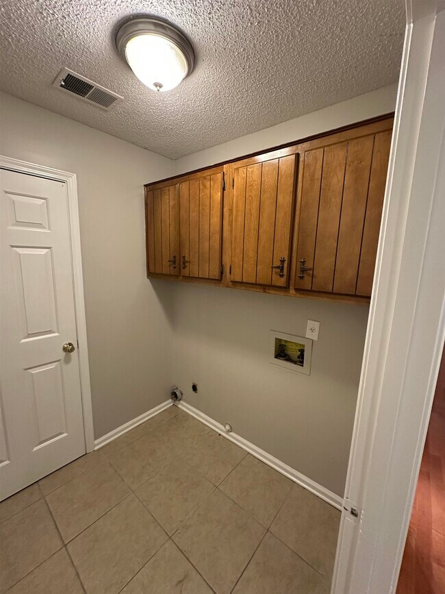 Building Photo - 4439 Green Creek