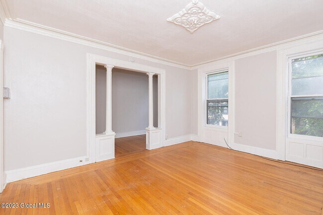 Building Photo - 338 Madison Ave