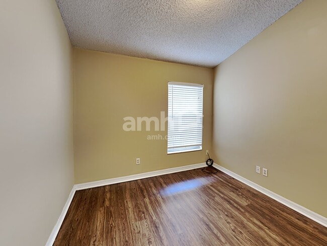 Building Photo - 12706 Parkbury Dr