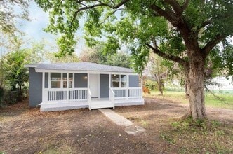 Building Photo - 4BA/2BA OFF KING STREET EXTENTION DOSCHER Street - Available AUGUST 1, 2026