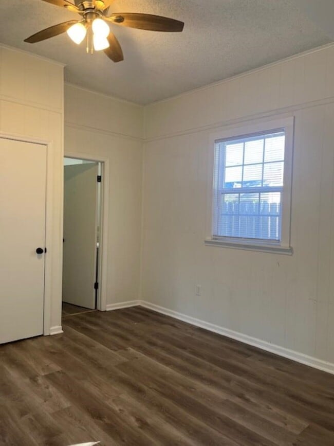 Building Photo - 465 Malboro Rd