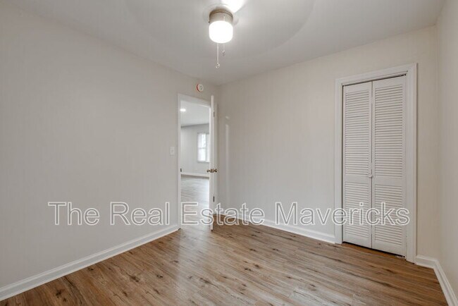 Building Photo - 810 Caldonia St