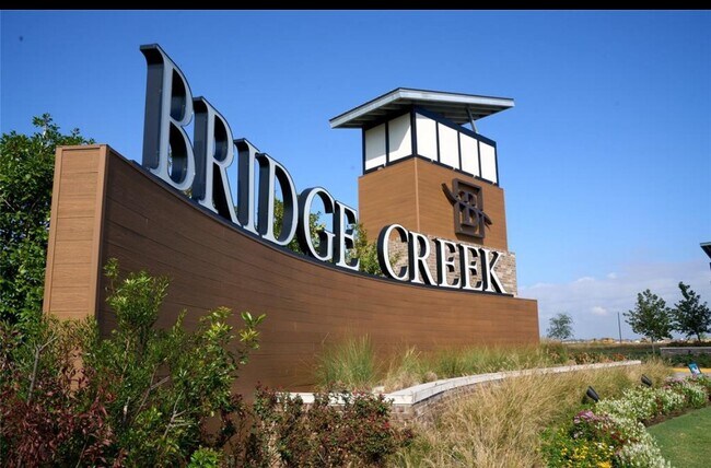 Building Photo - 9739 Bixby Crk Dr