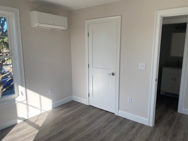 Building Photo - 163 Summer St