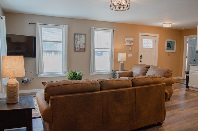 Building Photo - 2460 NY-145