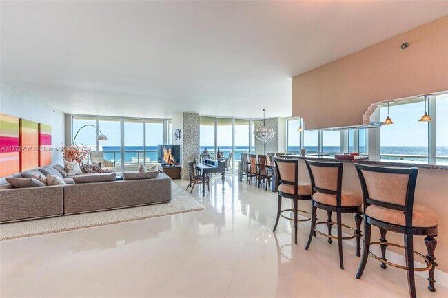 Building Photo - 101 S Fort Lauderdale Beach Blvd