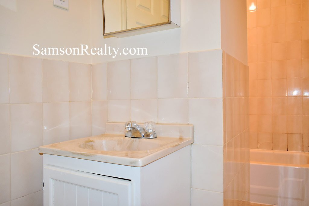 Building Photo - 108 Ives St