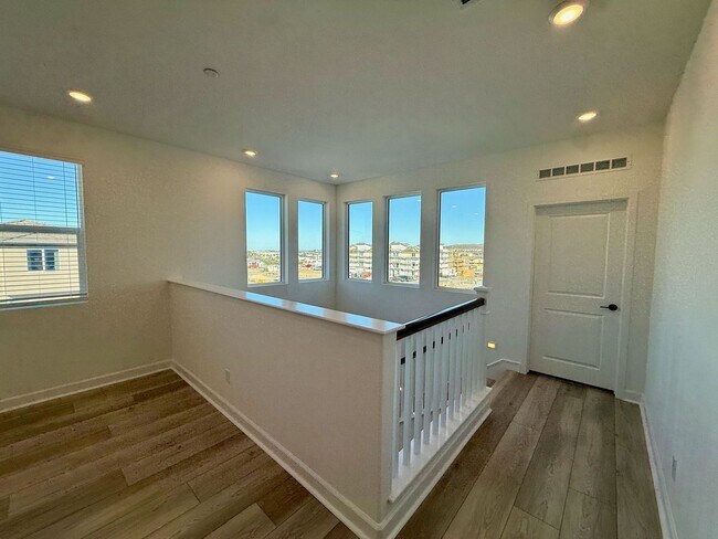 Building Photo - Amazing new home in San Marcos' best new district!