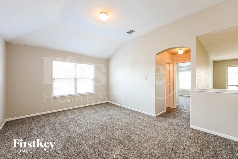 Building Photo - 3218 Storm Watch