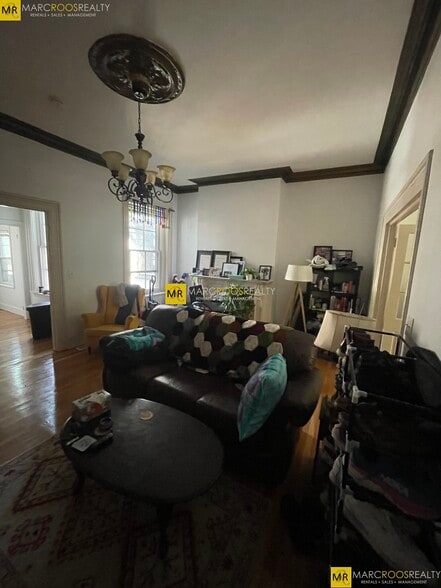 Primary Photo - 182 Central St
