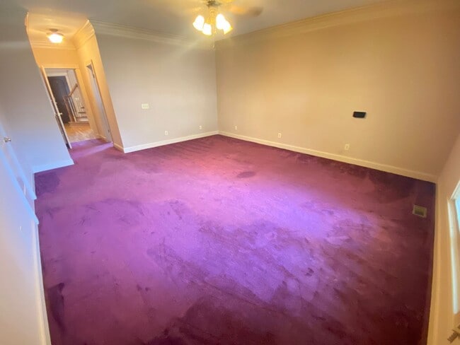 Building Photo - Beautiful home in Fairways subdivision off...