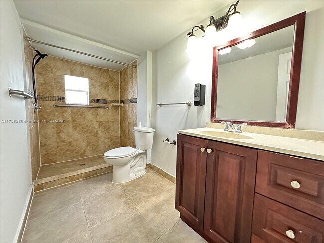 Building Photo - 2811 NW 88th St
