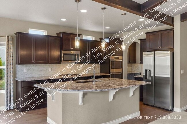 Building Photo - 7215 Rim Bluff Ln