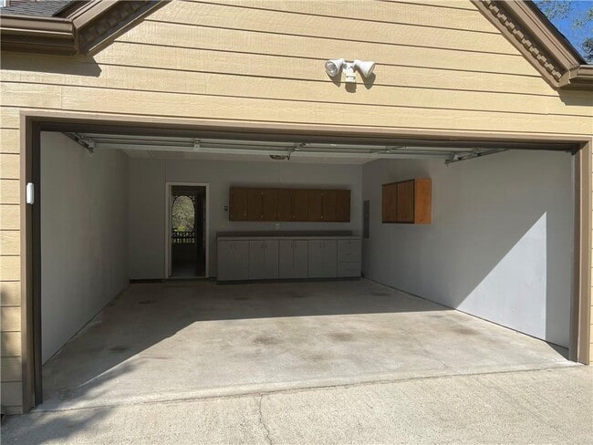 Building Photo - 11255 Abbotts Station Dr