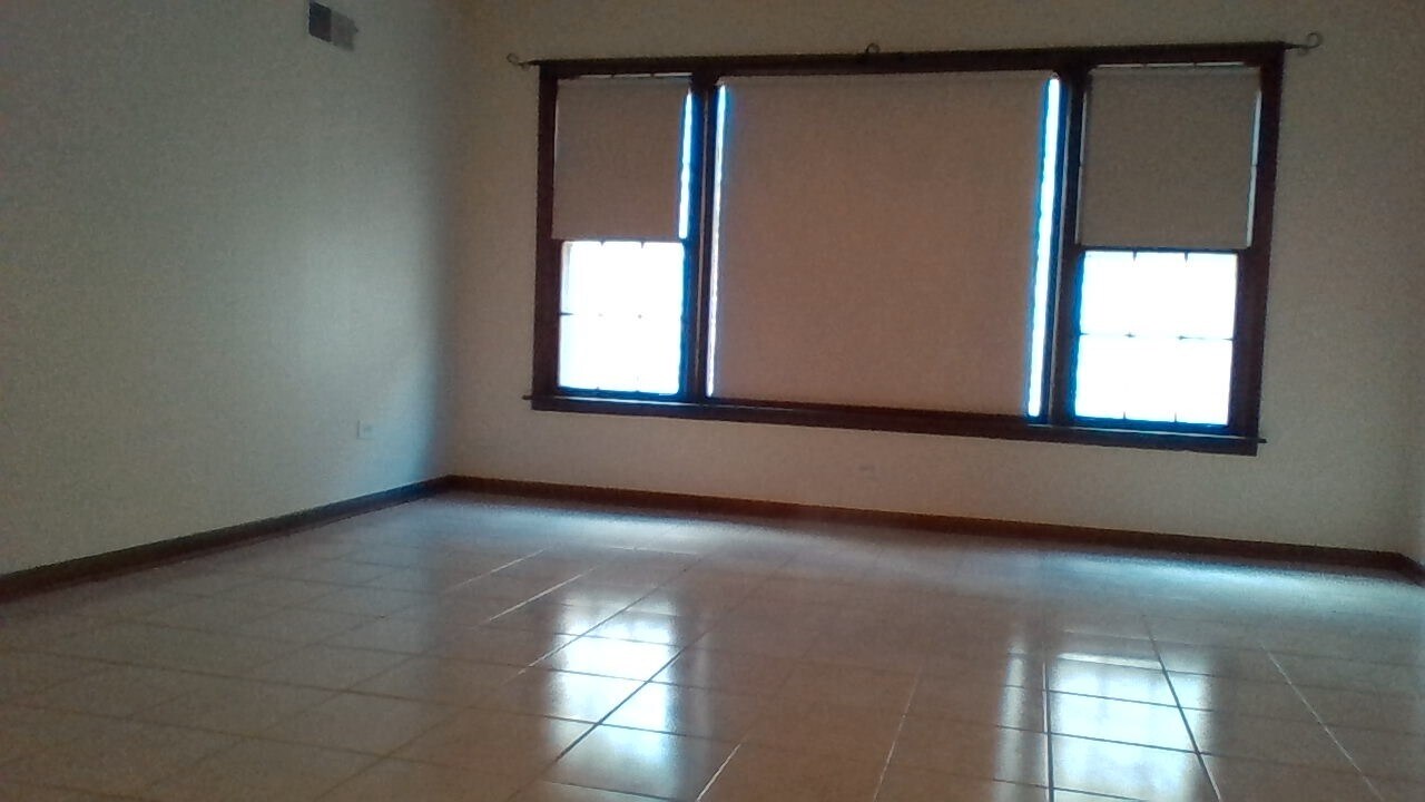 Living Room - 2214 N 74th Ct