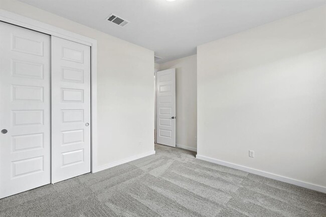 Building Photo - 150 Samuel Blair Pass