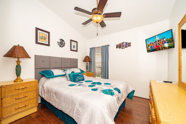 Building Photo - 2424 Hybrid Dr
