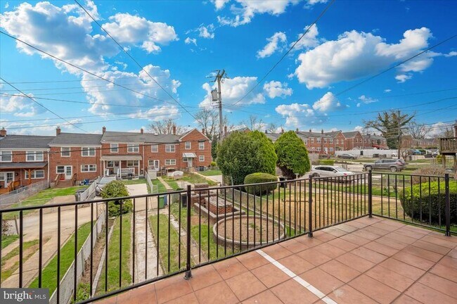 Building Photo - 1551 Langford Rd