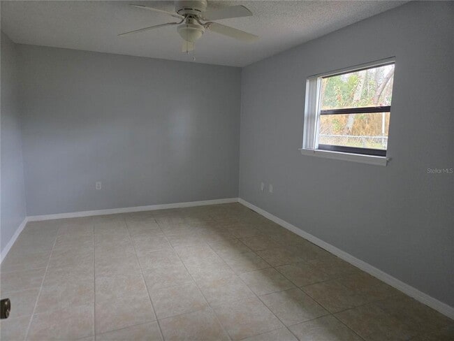 Building Photo - 743 E Alfred St