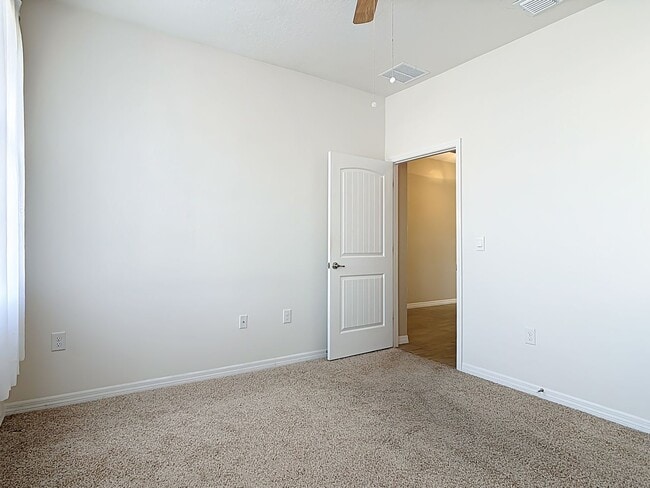 Building Photo - Beautiful Oak Leaf Preserve 3 Bedroom 2 Bathroom Smart Home