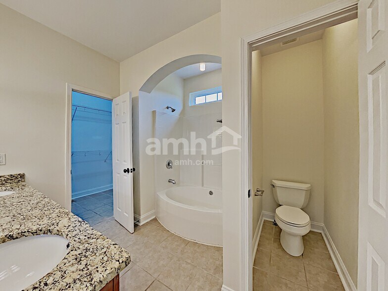 Building Photo - 312 Madrid Dr