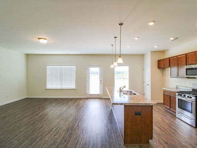 Building Photo - 13791 Hill Place Ln
