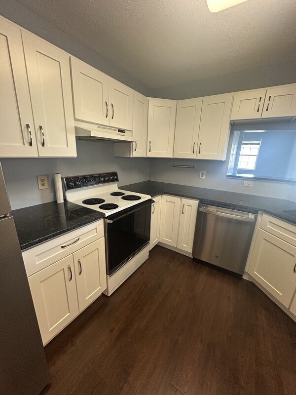 Building Photo - 1150 Tollis Pkwy