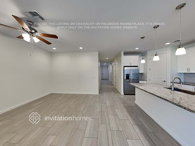 Building Photo - 17692 W Fetlock Trail