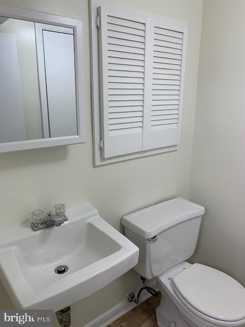 Building Photo - 3004 St Clair Dr