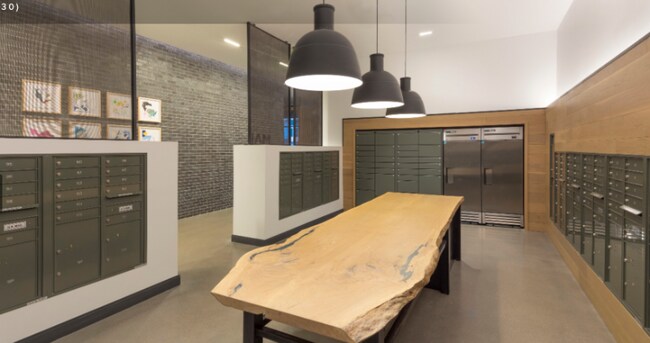 Building Photo - 2930 Umatilla St