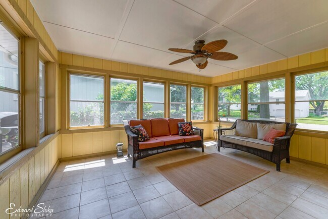 Building Photo - 659 Alida Dr