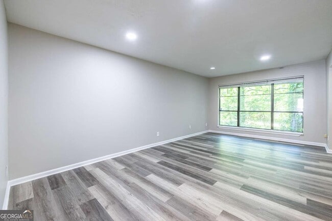 Building Photo - 1010 Mariners Ct