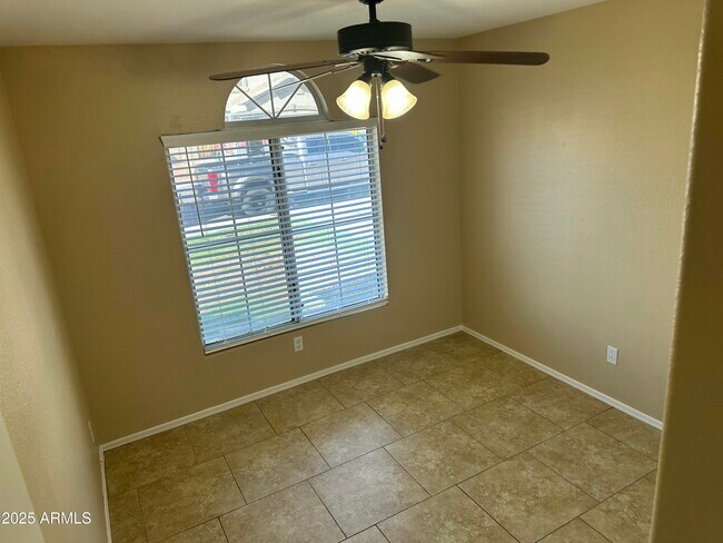 Building Photo - 4833 W Taro Dr