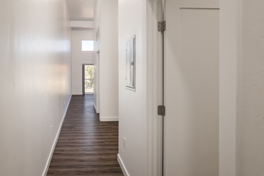 Building Photo - 443 Kane Creek Blvd