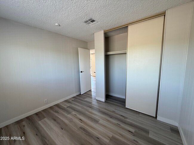 Building Photo - 6703 E Calle de Las Estrellas Rd
