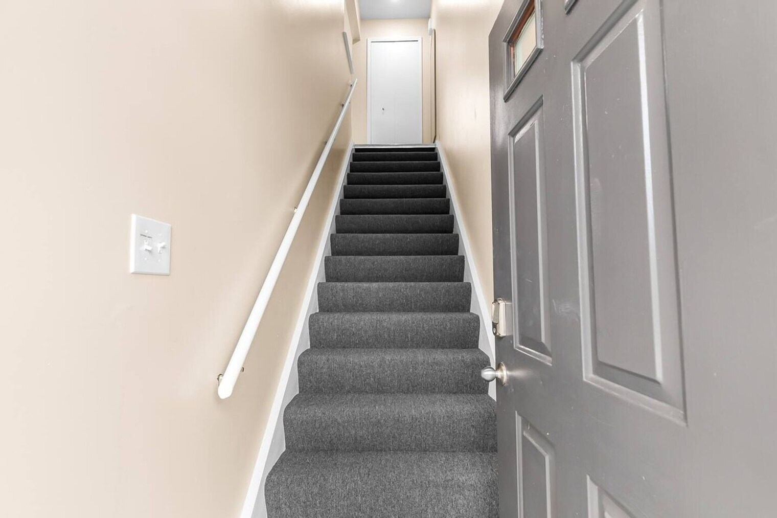 Building Photo - 18308 Mesle St