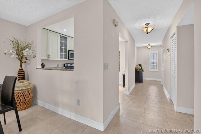 Building Photo - 21211 Lago Cir
