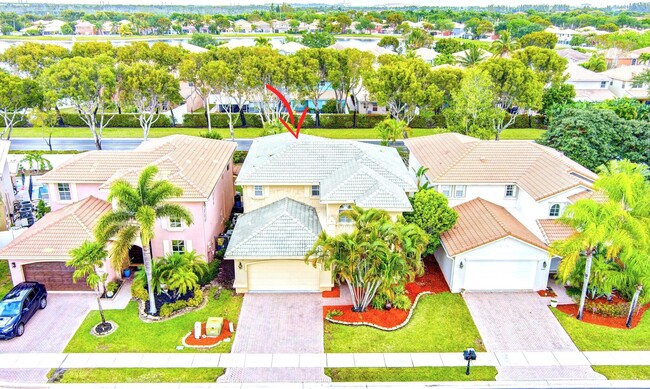 Building Photo - 6453 Paradise Cove