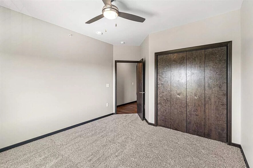 Building Photo - 2871 Spring Rose Cir