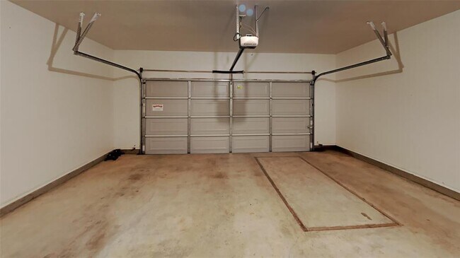 Building Photo - 600 NW 182nd St