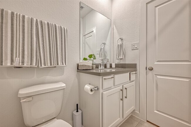 Building Photo - 7933 Wild Thicket Dr