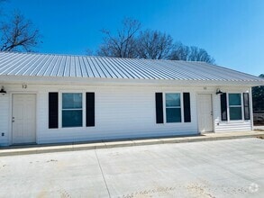 Building Photo - Harvester 2