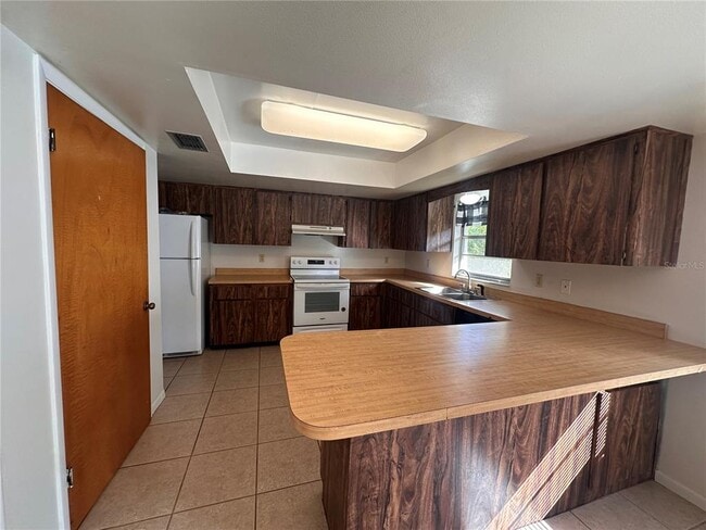Building Photo - 25946 Pine Ridge Rd