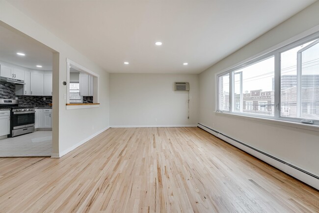 Building Photo - 263 Palisade Ave